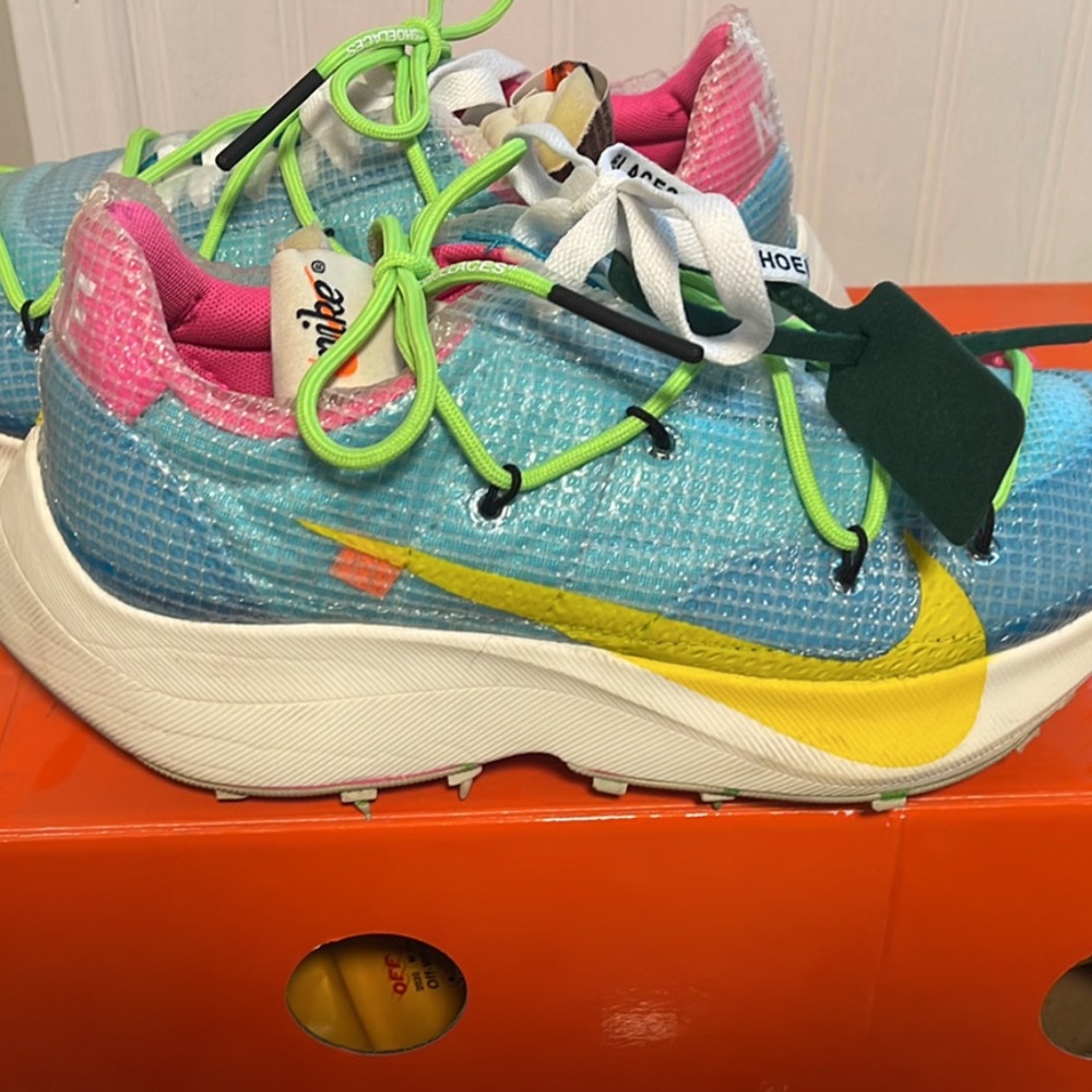 Nike Vapor Street Low “off-white”